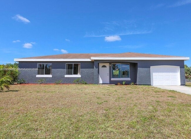 250 SW Homeland Rd in Port St. Lucie, FL - Building Photo - Building Photo