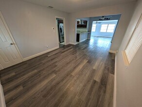 7173 Darien Way in Clearwater, FL - Building Photo - Building Photo