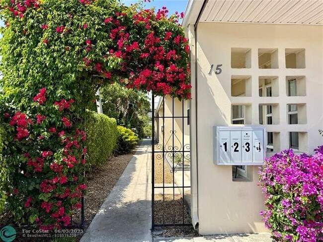 property at 15 SE 10th St