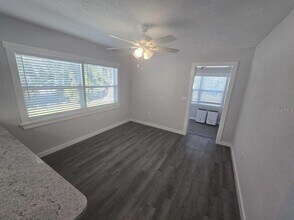 107 29th St in Holmes Beach, FL - Building Photo - Building Photo