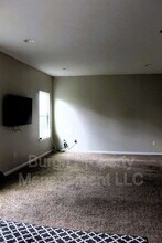 331 Greene Dr in Jefferson Hills, PA - Building Photo - Building Photo