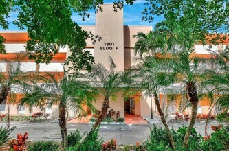 1301 NE 191st St in Miami, FL - Building Photo - Building Photo