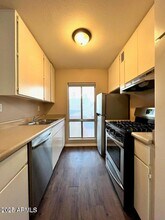 1701 W Tuckey Ln in Phoenix, AZ - Building Photo - Building Photo