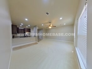 2093 Wilsons Plover Cir in Navarre, FL - Building Photo - Building Photo