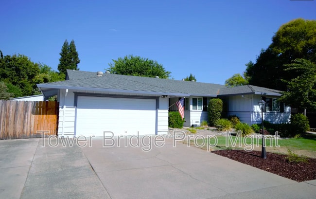 5680 Reinhold St in Fair Oaks, CA - Building Photo - Building Photo
