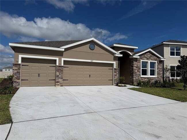 4019 Harvest Hearth Pl in Plant City, FL - Building Photo - Building Photo
