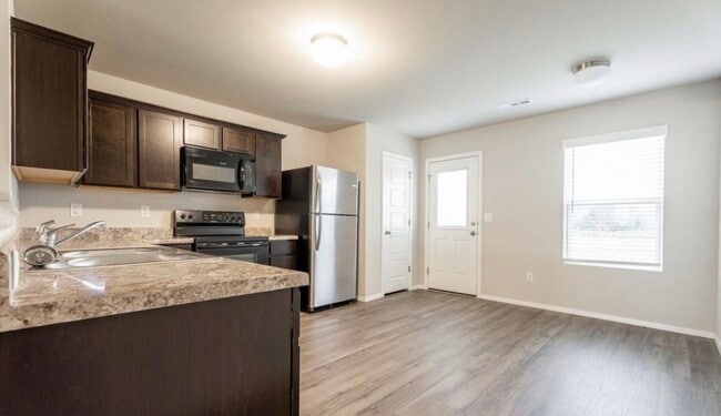 1239 Oak St in Lincoln, AR - Building Photo - Building Photo