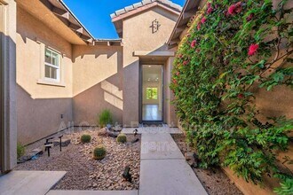 4 Loch Ness Lake Ct in Rancho Mirage, CA - Building Photo - Building Photo