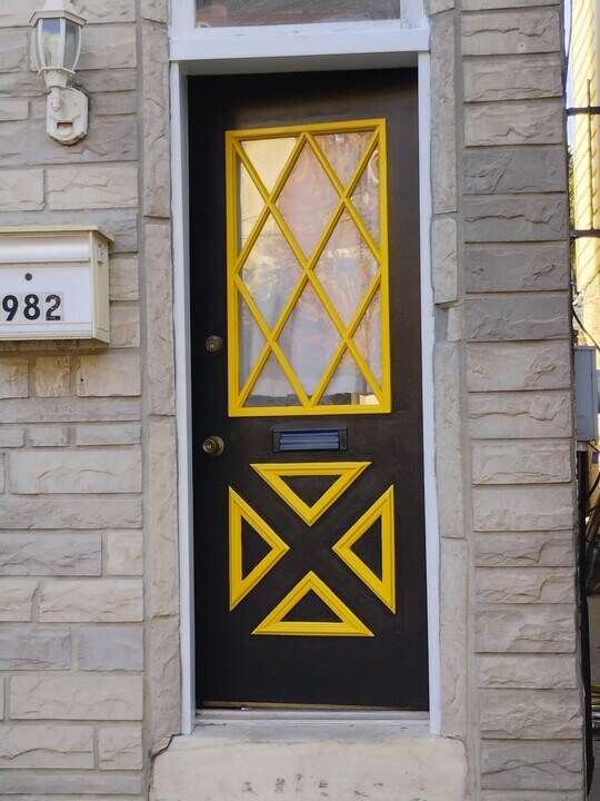 982 N Randolph St in Philadelphia, PA - Building Photo