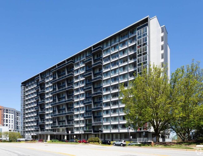 Berkshires At Town Center in Towson, MD - Building Photo - Building Photo
