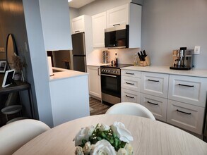 2335 York Av in Vancouver, BC - Building Photo - Building Photo