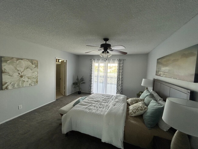 30041 Windward Dr in Canyon Lake, CA - Building Photo - Building Photo