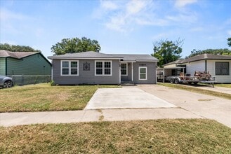 4513 Green Grove Dr in Corpus Christi, TX - Building Photo - Building Photo