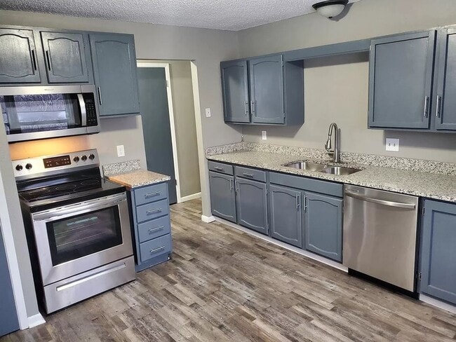 616 E Hackley Ave in Des Moines, IA - Foto de edificio - Building Photo