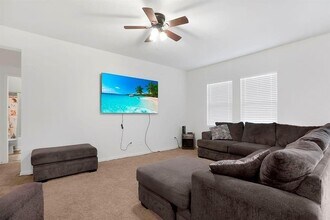 19316 Berringer Dr in Pflugerville, TX - Building Photo - Building Photo