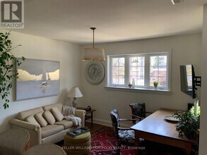 27 Wood Glen Rd in Toronto, ON - Building Photo - Building Photo