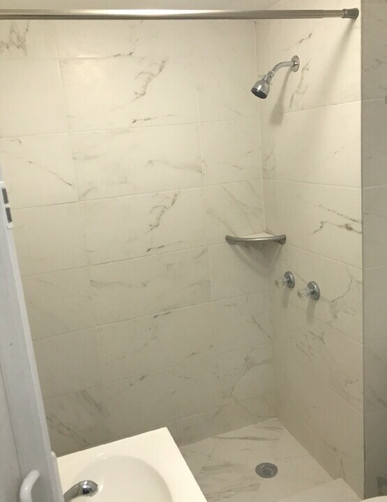 1810 SW 32nd Ave in Miami, FL - Building Photo