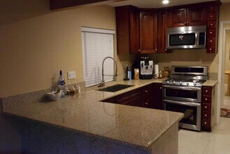 411 Windjammer Cir in Chula Vista, CA - Building Photo - Building Photo