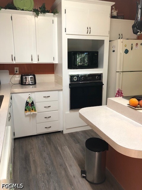 property at 4036 Ave Del Tura