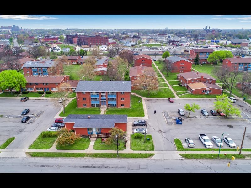 Towne Gardens in Buffalo, NY - Building Photo