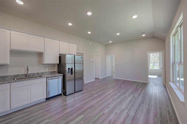 11632 Vistawood St in Willis, TX - Building Photo - Building Photo