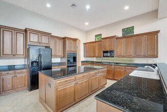 10513 Versailles Blvd in Wellington, FL - Building Photo - Building Photo