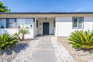 6162 Mary Ln Dr in San Diego, CA - Building Photo