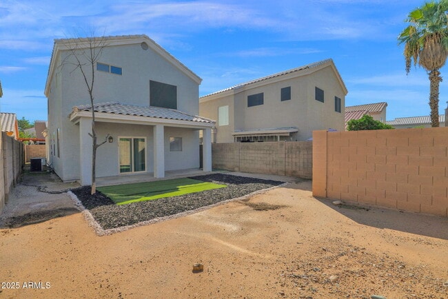1750 W Union Hills Dr in Phoenix, AZ - Building Photo - Building Photo