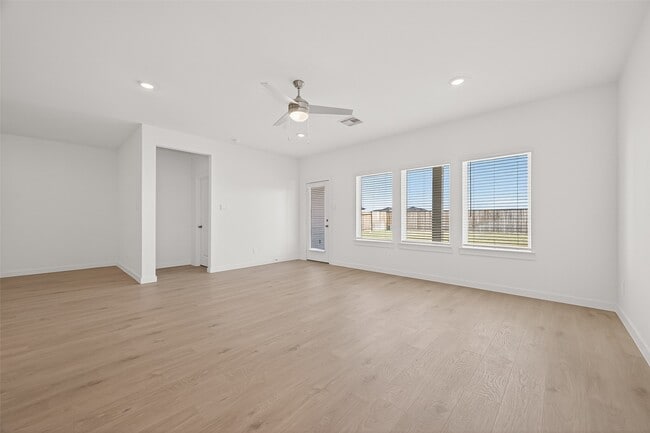 property at 4323 Camden Lakes St