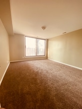 2720 E 75th St in Chicago, IL - Building Photo - Building Photo