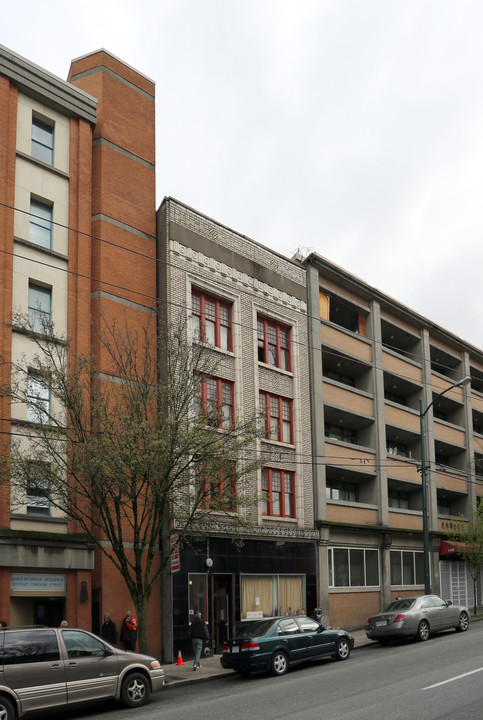 United Rooms in Vancouver, BC - Building Photo