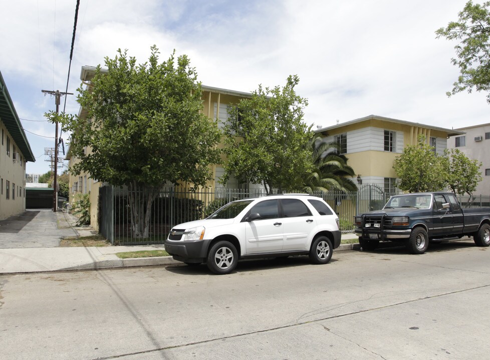 11317 Otsego St in North Hollywood, CA - Building Photo