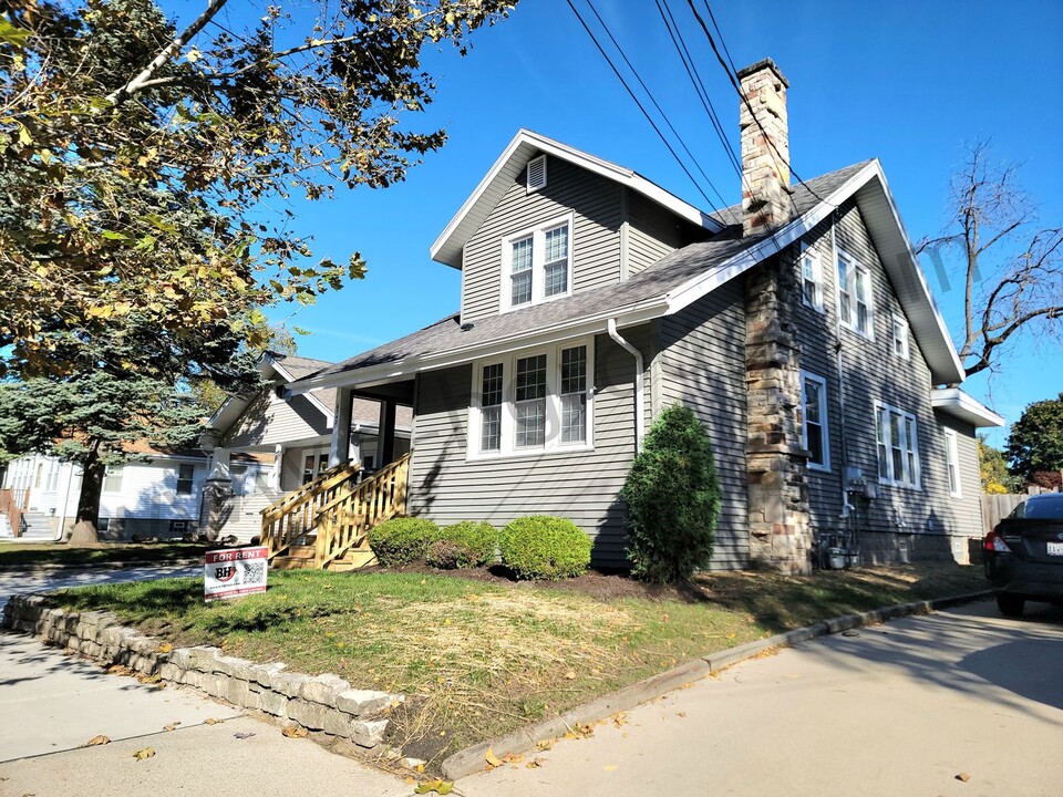 6743 12th Ave in Kenosha, WI - Building Photo