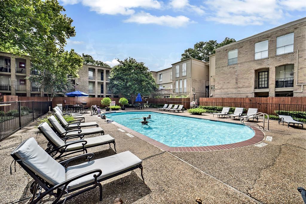 4641 Wild Indigo St in Houston, TX - Building Photo