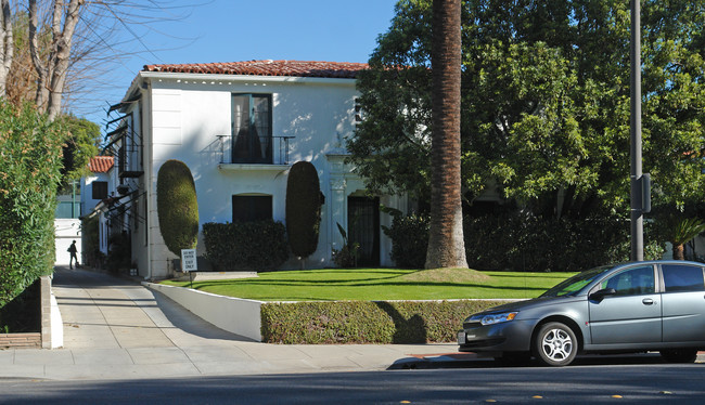 347-349 California Blvd in Pasadena, CA - Building Photo - Building Photo