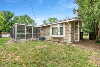 614 N Brownthrush Ln in Wichita, KS - Building Photo - Building Photo