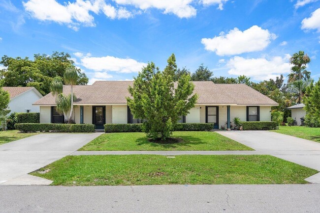 property at 1367 Riverside Cir