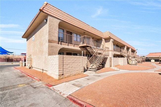 property at 4300 N Lamont St