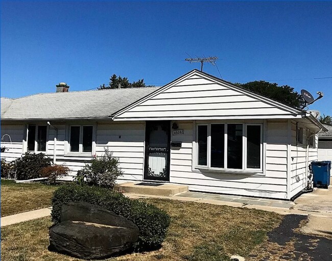 4606 W 89th Pl Rentals in Hometown, IL