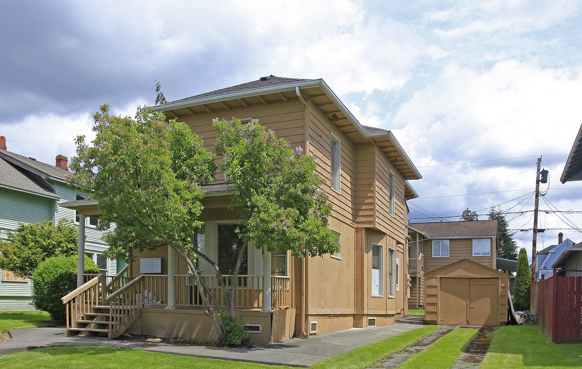 2511 Virginia Ave in Everett, WA - Foto de edificio