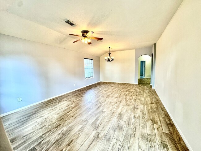 property at 16214 Mission Glen Dr