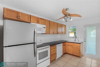 930 NE 14th Pl in Fort Lauderdale, FL - Building Photo - Building Photo