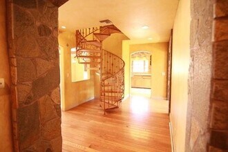 12707 Califa St in Valley Village, CA - Building Photo - Building Photo