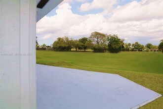 6003 Umbrella Tree Ln in Tamarac, FL - Building Photo - Building Photo