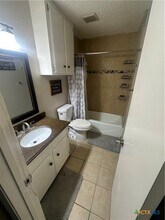 1609 Meadowview Dr in Port Lavaca, TX - Building Photo - Building Photo