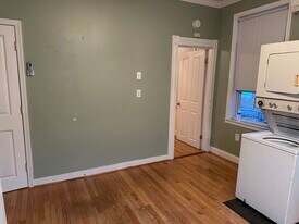 1723 Bank St, Unit B in Baltimore, MD - Building Photo