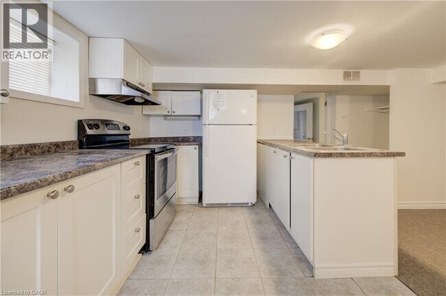 125 Margaret Ave in Kitchener, ON - Building Photo - Building Photo