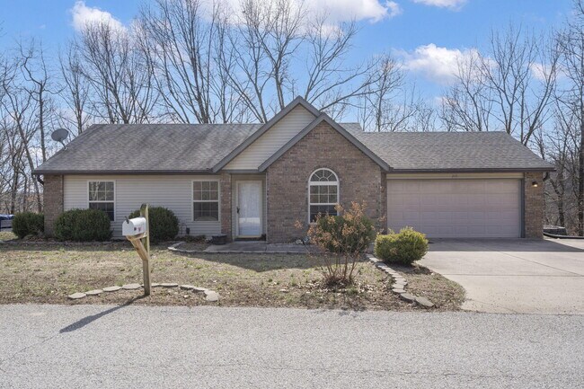 215 N Catamount Blvd in Branson West, MO - Building Photo - Building Photo