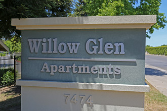 Willow Glen Apartments in Sacramento, CA - Foto de edificio - Building Photo