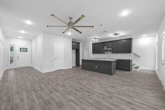 4677 Bellfort Ave in Houston, TX - Building Photo - Building Photo